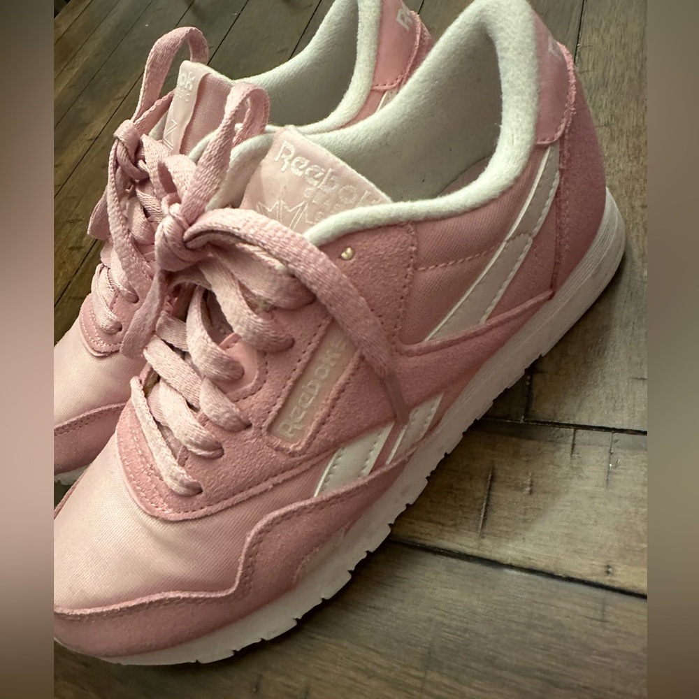 Pink Reebok used